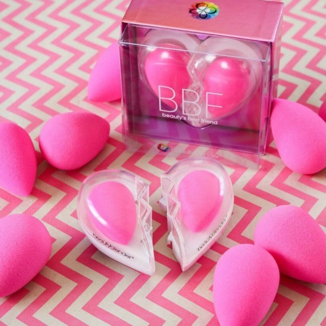 Tách set mút trang điểm Beauty Blender (có kèm xà bông rửa mút)