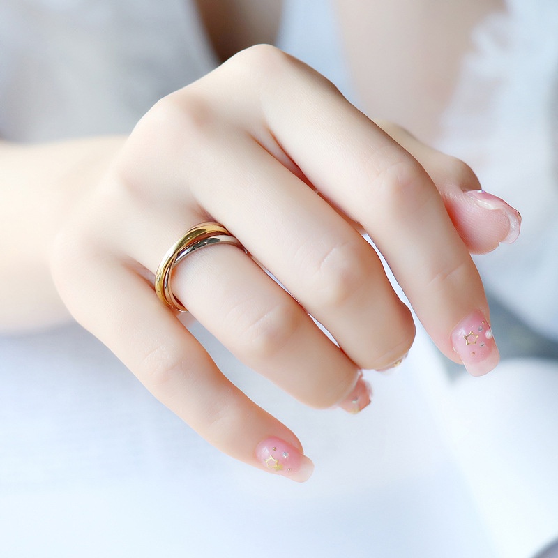 Nhẫn Ba Vòng Bằng Thép Không Gỉ Mạ Vàng 18K Thiết Kế Tinh Tế Thời Trang Cao Cấp Dễ Phối Đồ Dành Cho Nữ