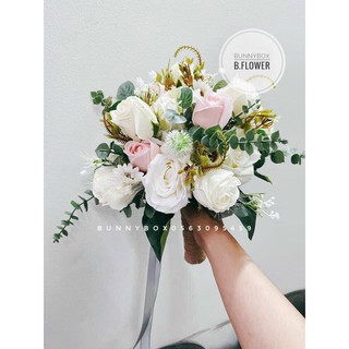 Hoa Cưới Cầm Tay Cô Dâu