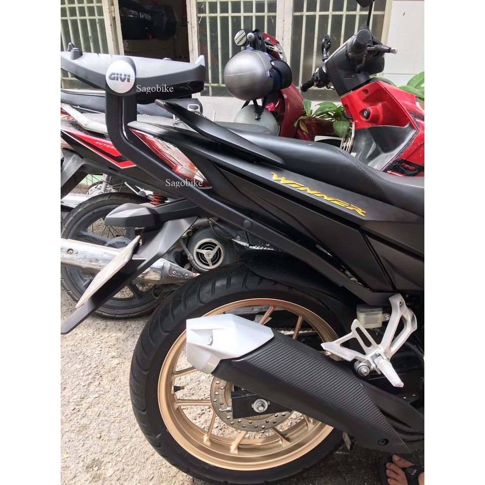 Baga givi HRV Winner, kèm đế đệm M5M. Hàng Givi chính hãng, mới 100%