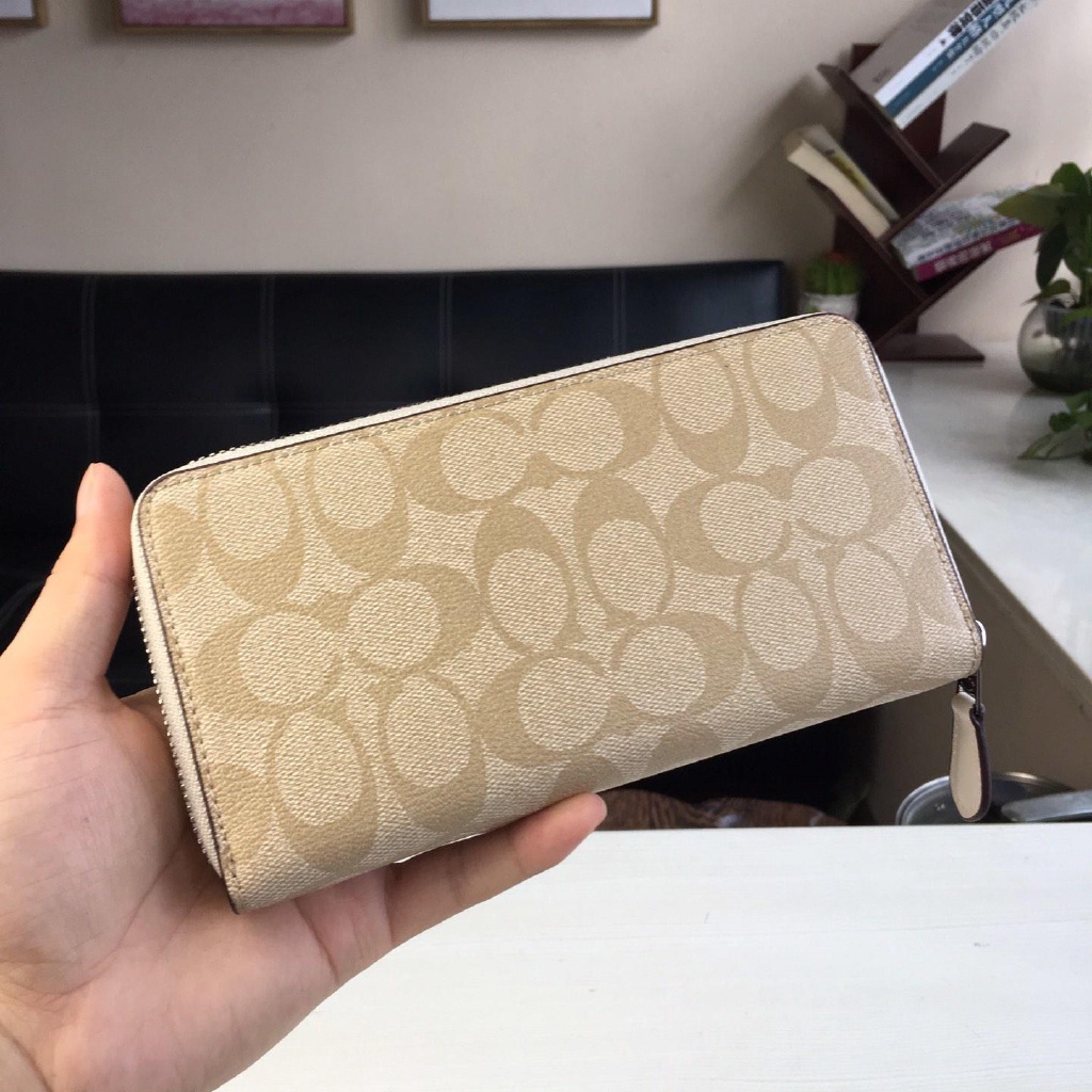 COACH Ví Dài Thêu Hình Chuột Mickey Dễ Thương F31350 F29380