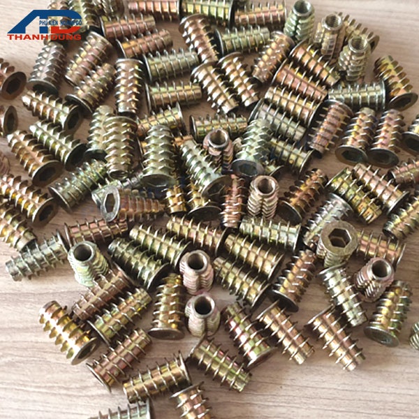 Ốc Cấy Gỗ Có Vành  M6x20