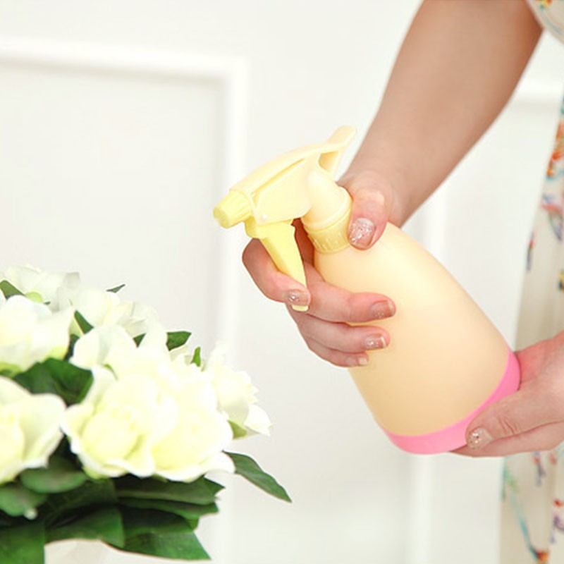 Bình tưới cây dạng xịt chất liệu nhựa cao cấp