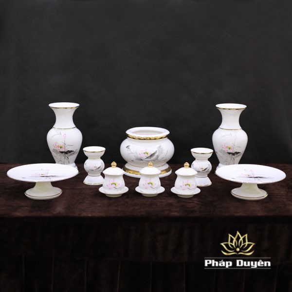 Đồ Thờ Sứ Cao Cấp Nhập Khẩu Trắng Viền Vàng Hoa Sen Hồng gồm Bát hương, ly nước, mâm bồng, lọ hoa...