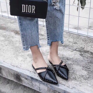 Sục viền đinh da lỳ mềm êm chân