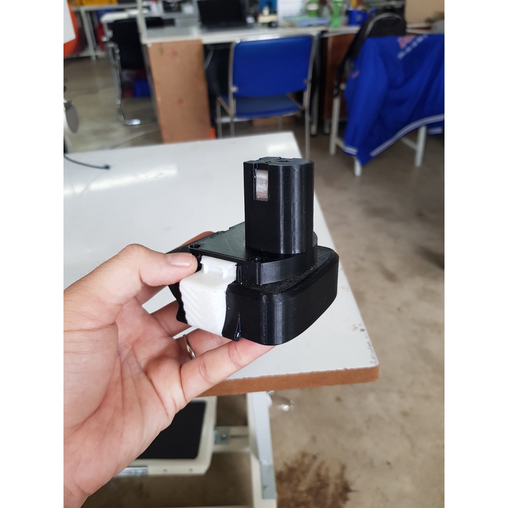 Đế chuyển Pin Hitachi trượt sử dụng cho máy Ryobi One Plus 18v