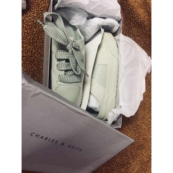 **C&K** Sục size 38 full hộp tag