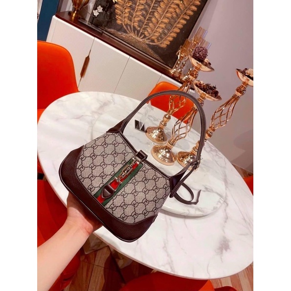 TÚI XÁCH KẸP NÁCH KÈM ĐEO CHÉO HOT TREND SIZE 22 KÈM ẢNH THẬT VÀ FEEDBACK (link mới)