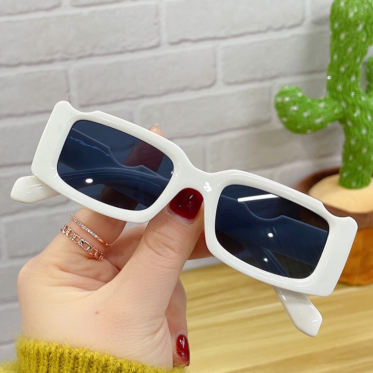 Kính Mát Hình Bông Tuyết Cho Bé