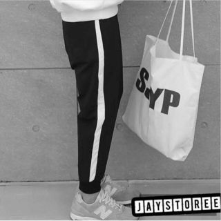 QUẦN JOGGER THỂ THAO VIỀN SỌC