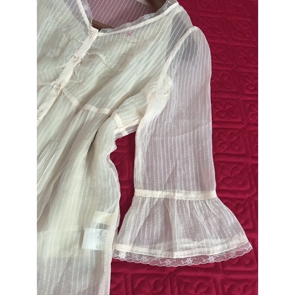 Áo voan cổ bèo hiệu Miko