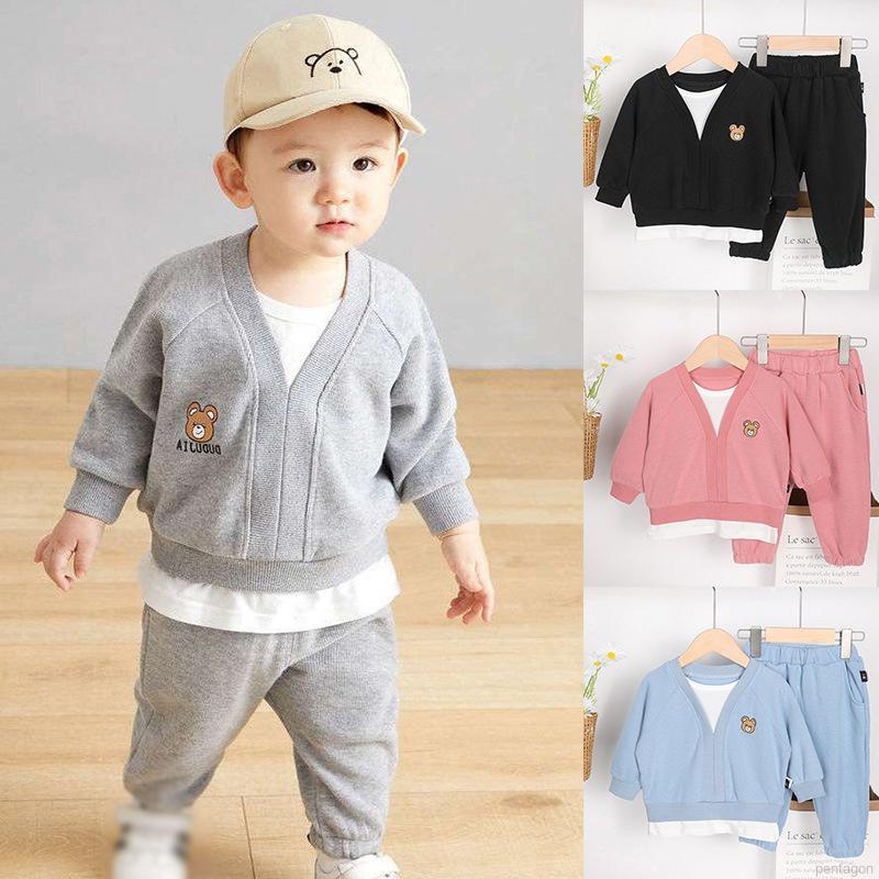 Set đồ thể thao 2 món gồm áo tay dài dáng rộng in hình gấu dễ thương + quần dài cho bé 1-6 tuổi