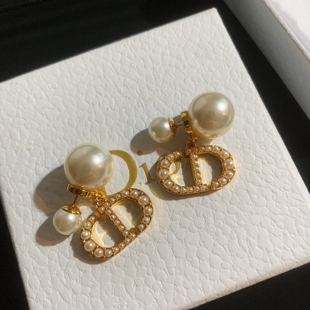 Bông tai ngọc trai Dior CD dành cho nữ Chất liệu đồng thau