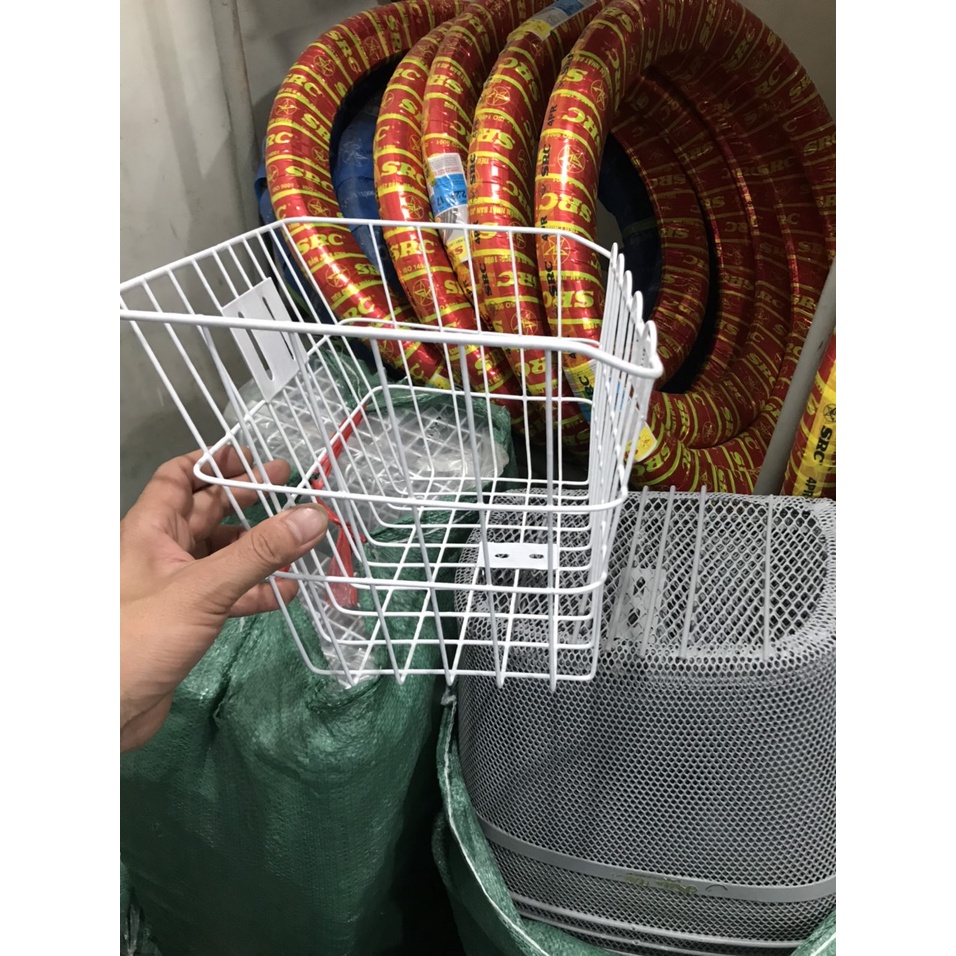 Làn Xe Giỏ Xe Đạp Quava Siêu Bền Bỉ Màu Trắng/ Đen