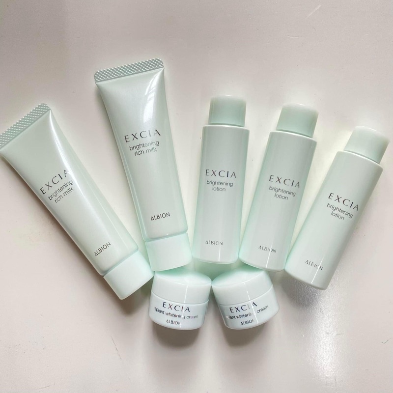 -ALBION- nước dưỡng Excia làm sáng