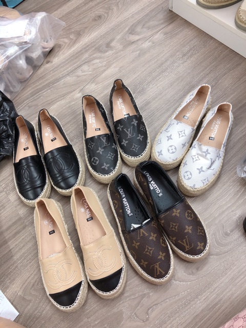 Giầy slip on viền cói