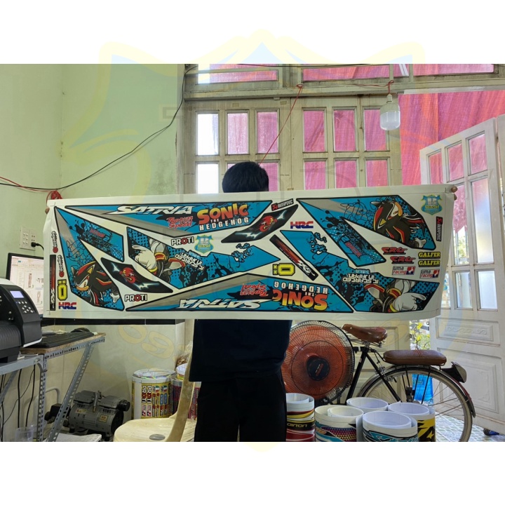 ( Quí khách vui lòng mang ra tiệm cho thợ dán ) Tem Satria fi mẫu sonic đen