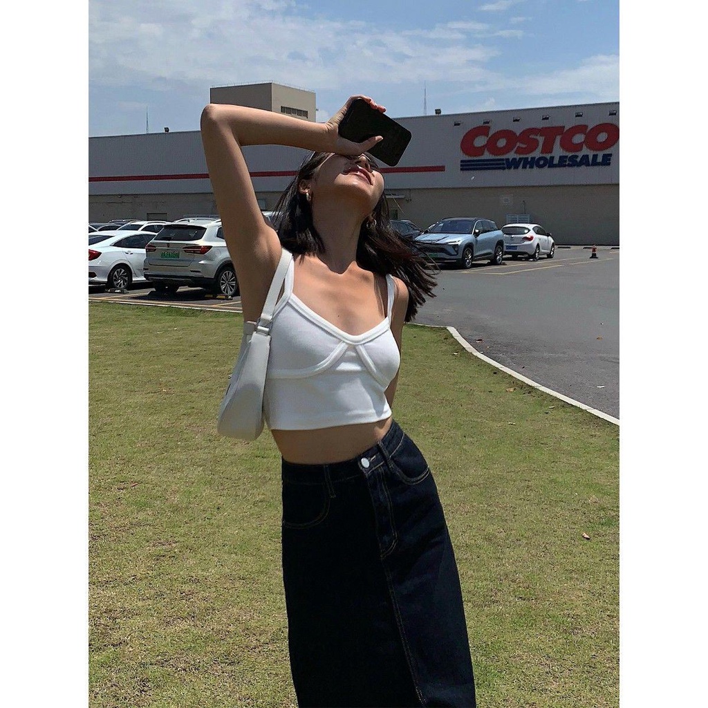 Áo Hai Dây Ngắn Màu Đen Thời Trang Mùa Hè 2022 Cho Nữ