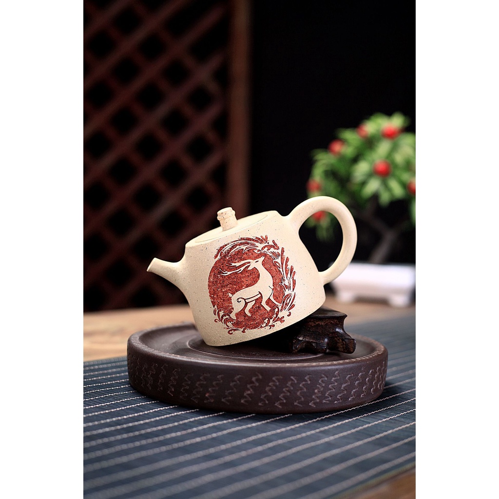 Ấm Tử Sa Nghi Hưng Nhất Lộc Hữu Nhĩ 260 ml (Bạch Ngọc Đoạn Nê)