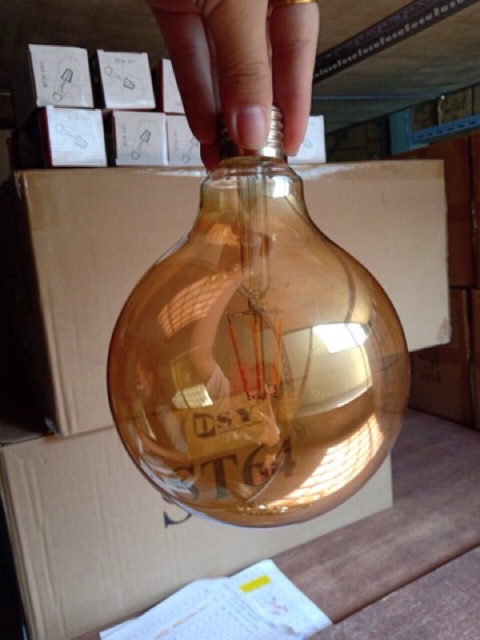 Bóng đèn: Mẫu bóng G125 vỏ vàng có dimmer trang trí