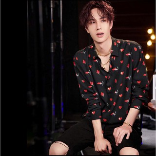 Vòng tay Vương Nhất Bác