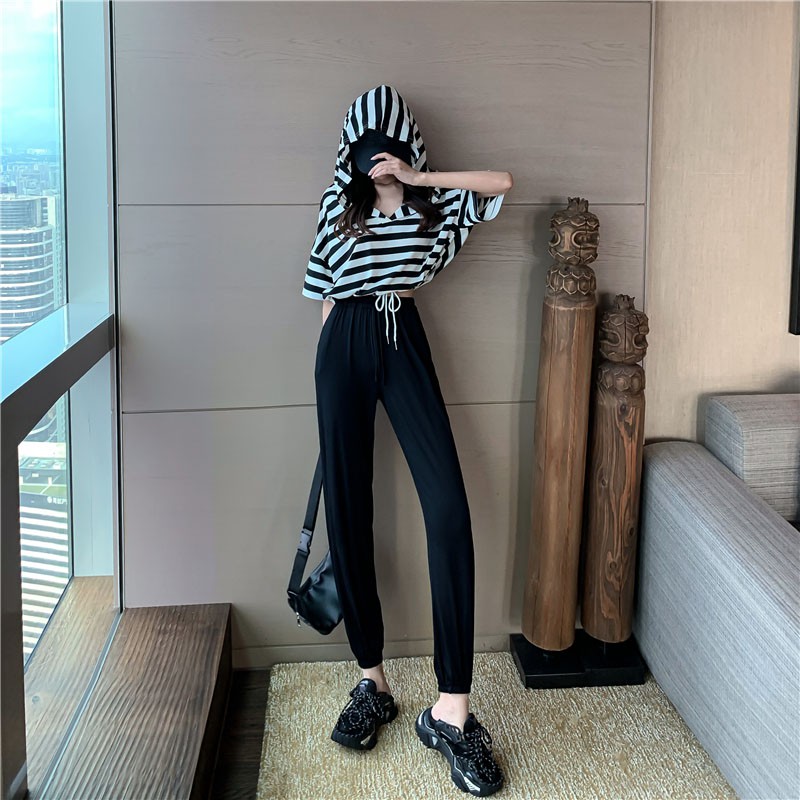 Set áo thun hoodie có nón croptop tay ngắn cổ V rút dây hở lưng + quần dài lưng cao thun ôm bo cổ chân ulzzang ( 2 màu )