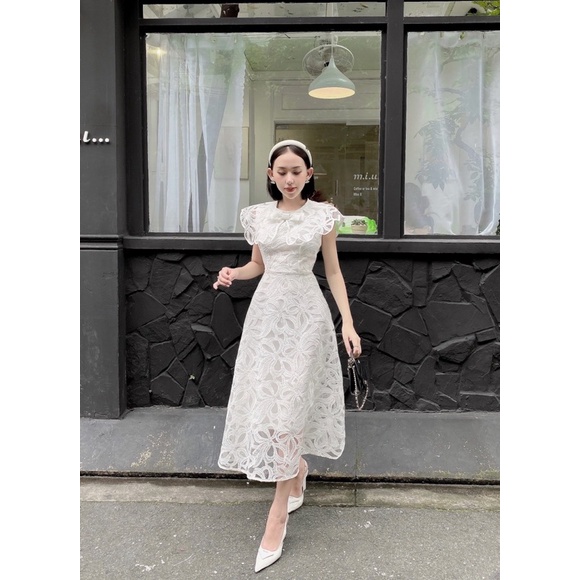 Đầm ren cổ bèo dáng dài nơ cổ xinh xắn