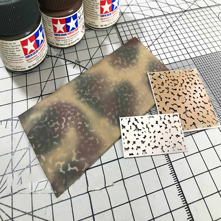 DIY Camouflage Leakage Spray Board Stenciling Template for Gundam Military Model