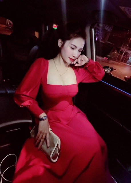 Đầm xoè tay phồng