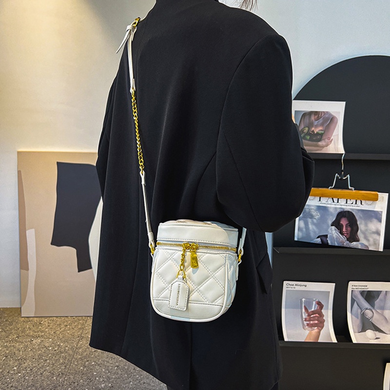 Túi Đeo Chéo Màu Đen Đính Kim Cương Giả Thời Trang Cho Nữ