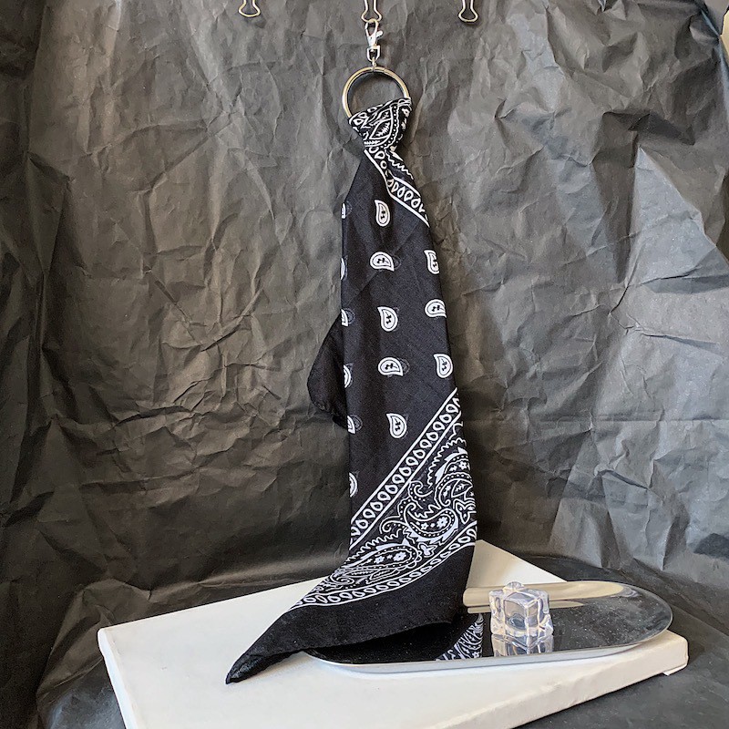 Khăn bandana ( Kèm Móc chain quần Như Hình) với BDN01