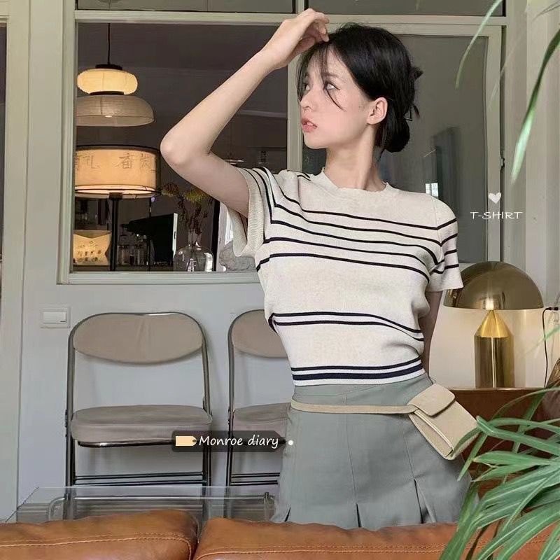 Áo Croptop Dệt Kim Mỏng Ngắn Tay Kẻ Sọc Thời Trang Mùa Hè Cho Nữ