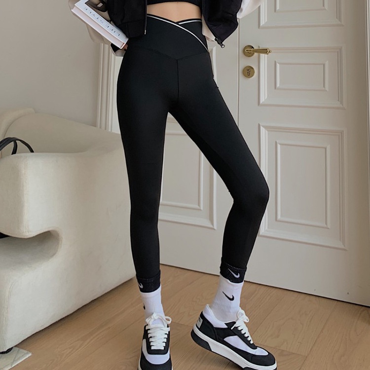 Quần legging nữ cạp cao chéo dáng sport gen bụng nâng mông YUKAGO TD555222
