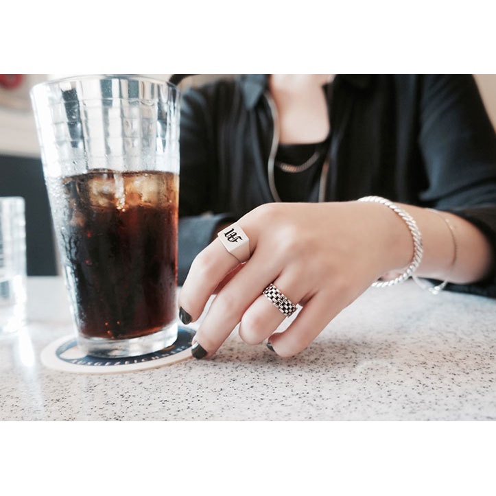 Nhẫn đôi nam nữ tròn Unisex màu bạc Thời trang SAZ chất liệu Titan đẹp đơn giản - Nhẫn đôi Las Ring