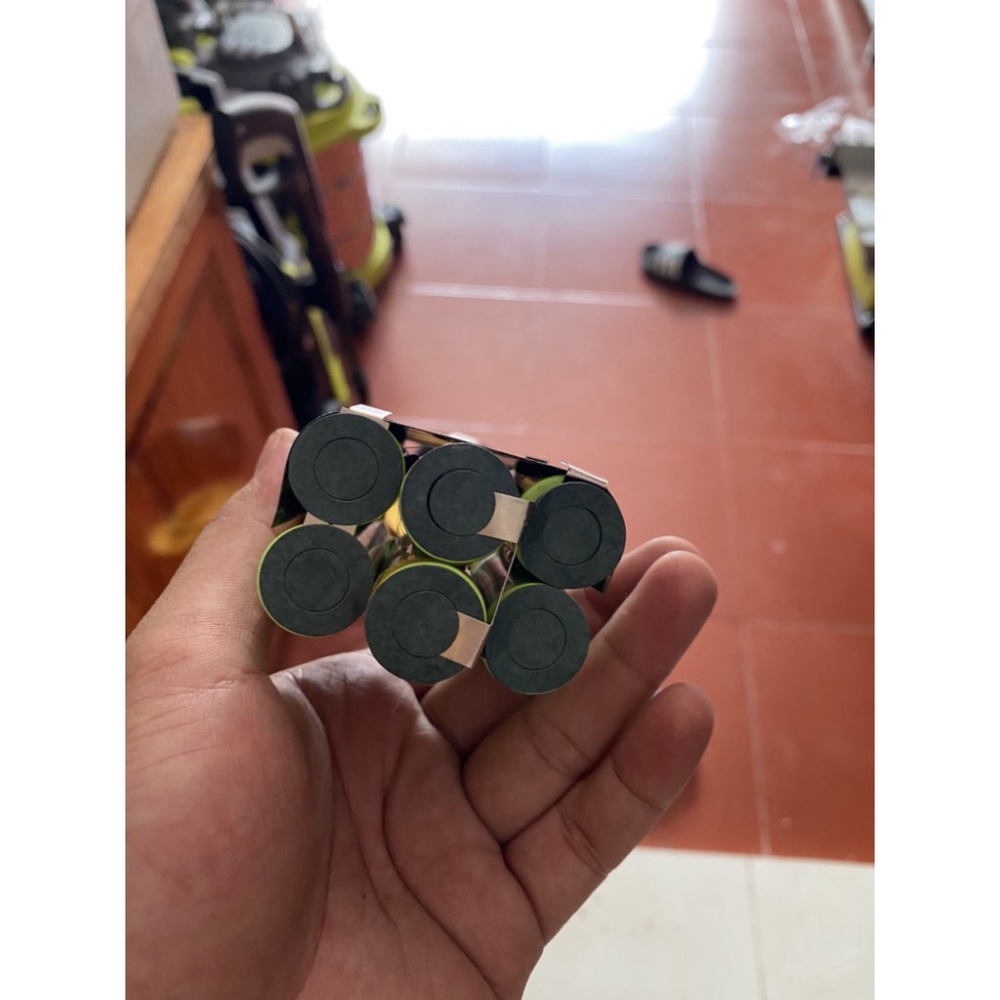 Khối pin Ryobi 12v , nhận sạc adaptor, dung lượng 4000mah