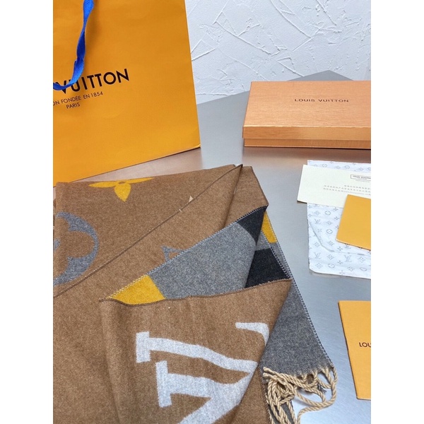 Khăn choàng hãng chất siêu xịn hàng order