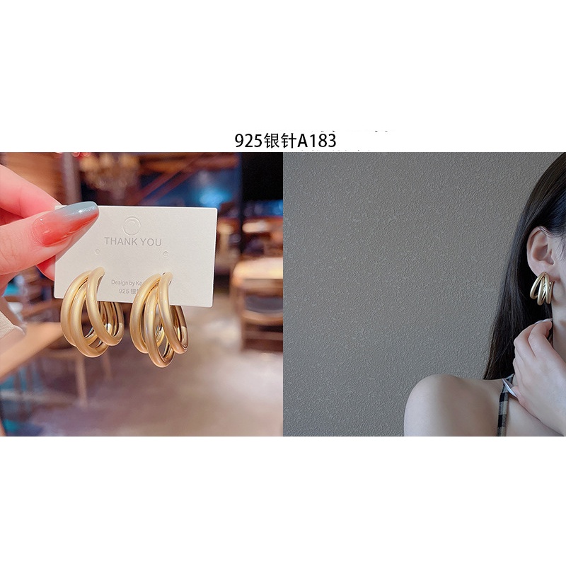 Khuyên Tai Hình Bông Hoa Đính Ngọc Trai Phong Cách Hàn Quốc Mới