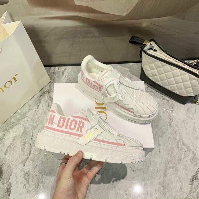 GIÀY CHRISTAN DIO TRẮNG HỒNG ID SNEAKER LAI AU