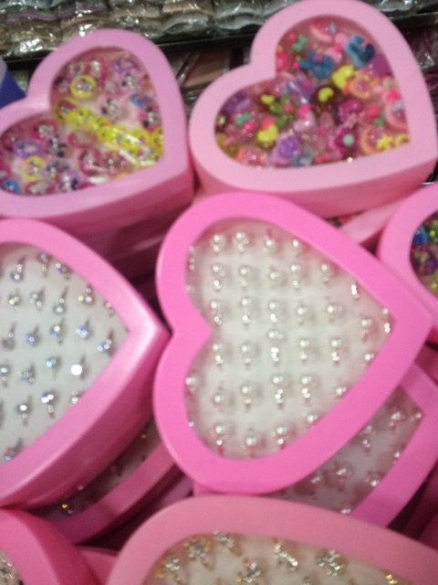 1 Hộp nhẫn cho bé