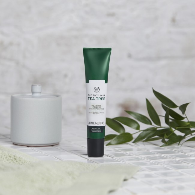 Dưỡng Ẩm Kiềm Dầu The Body Shop Tea Tree 40ml