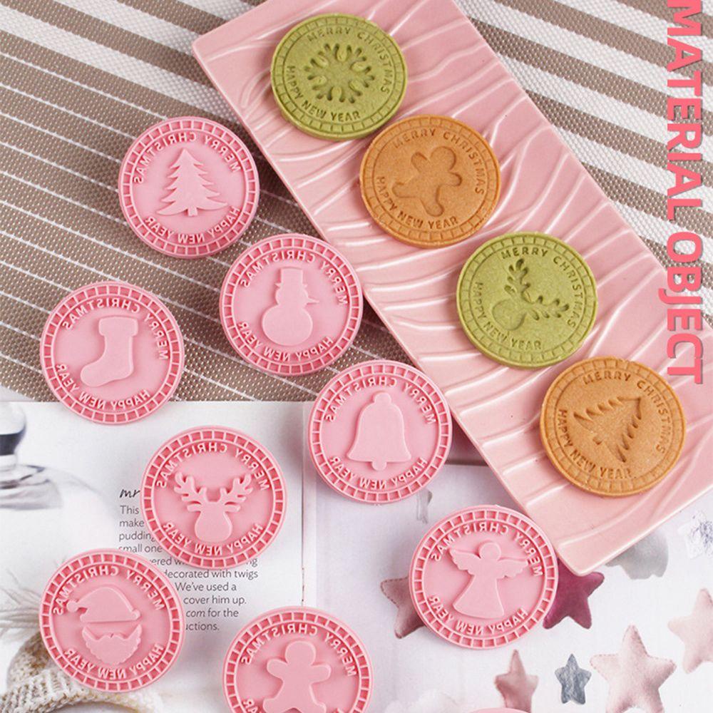 Set 9 Khuôn Nhựa Làm Bánh Cookie Hình Ông Già Noel / Bông Tuyết