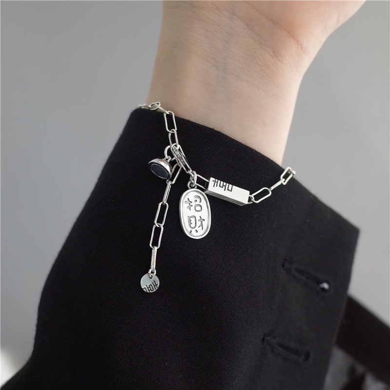 2 Vòng tay tình yêu sành điệu cho cặp đôi