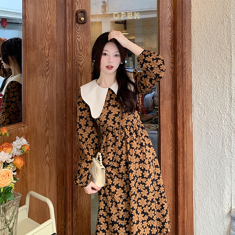 Đầm hoa PERTY cổ búp bê thời trang mùa thu 2022 cho nữ