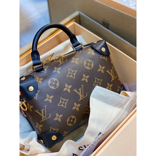 Túi trống tay cầm LV PETITE MALLE SOUPLE