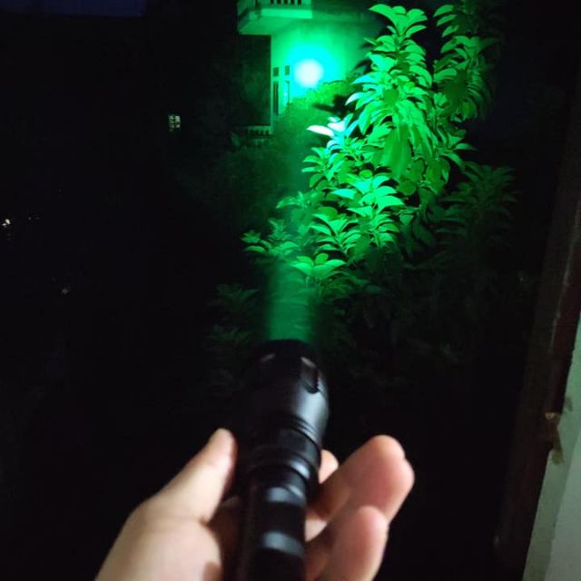 Đèn pin ánh sáng xanh dương