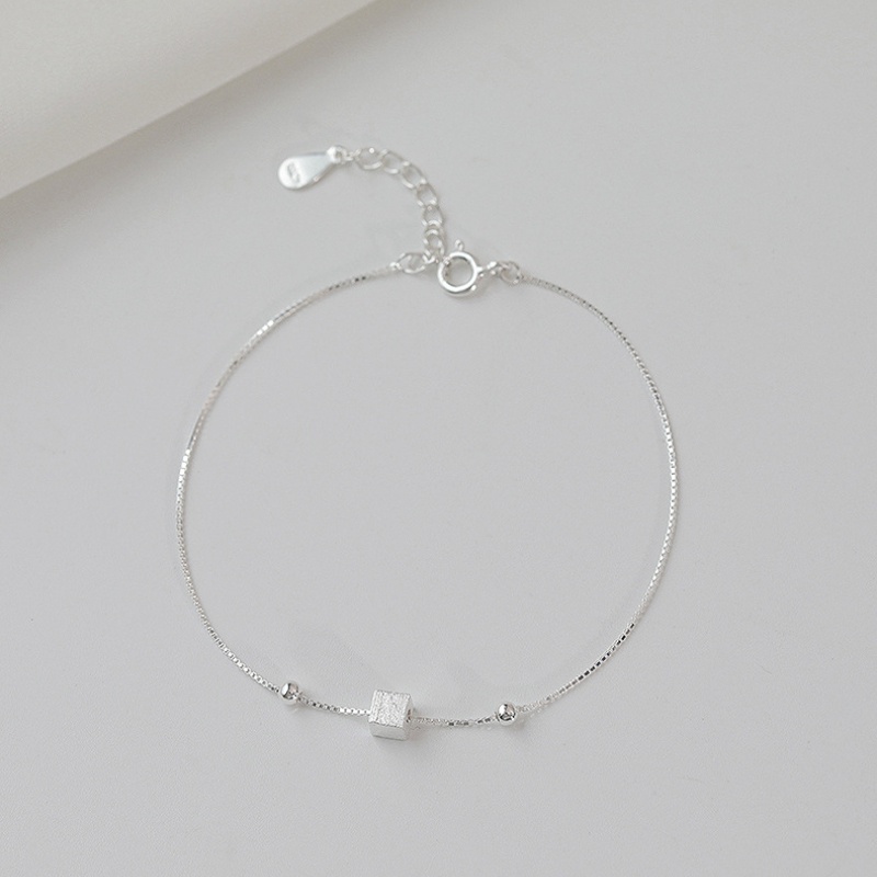 Vòng đeo tay nữ Hàn Quốc Thiết kế thời trang đơn giản Vòng đeo tay hình vuông