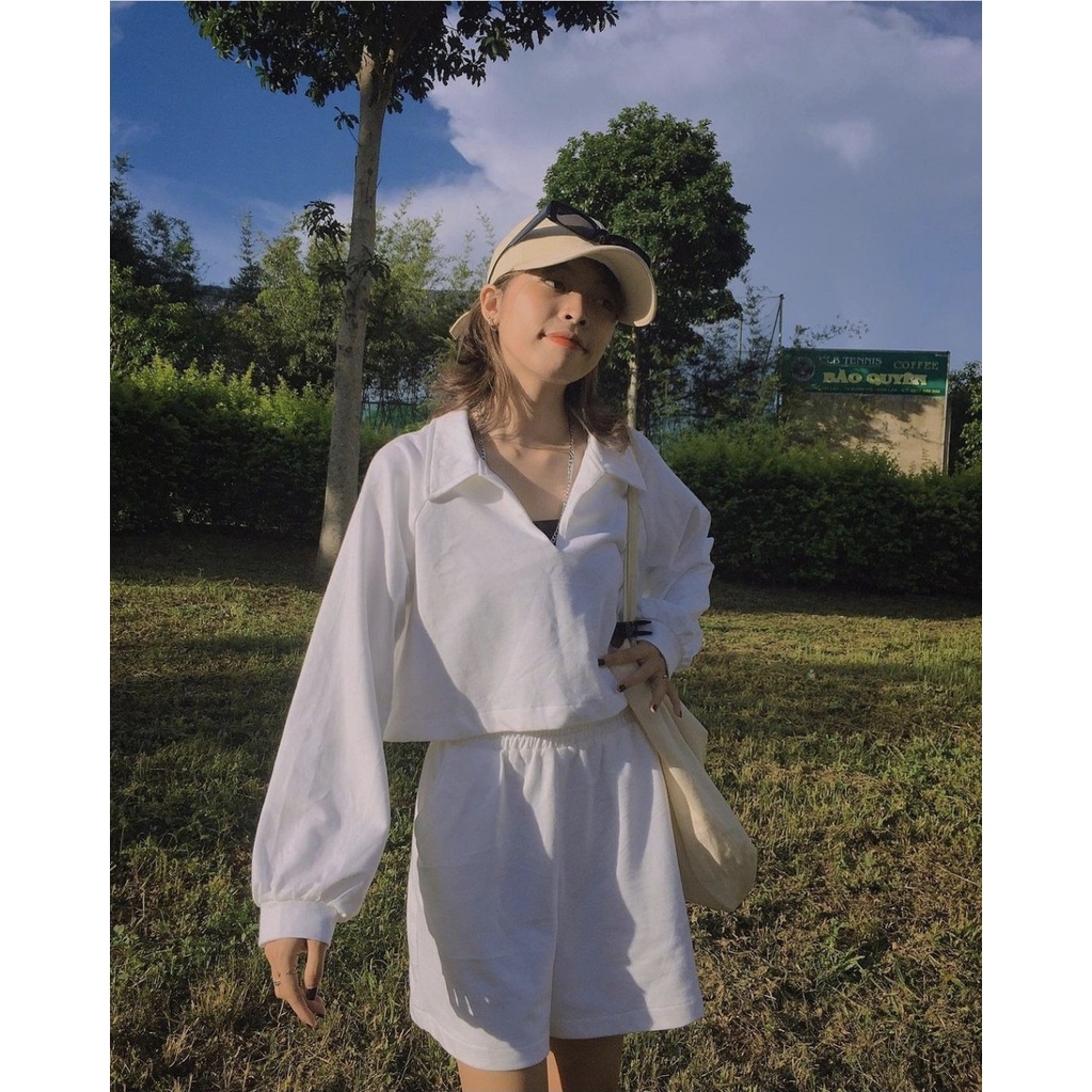Set bộ áo croptop và quần đùi kiểu dáng Hàn Quốc