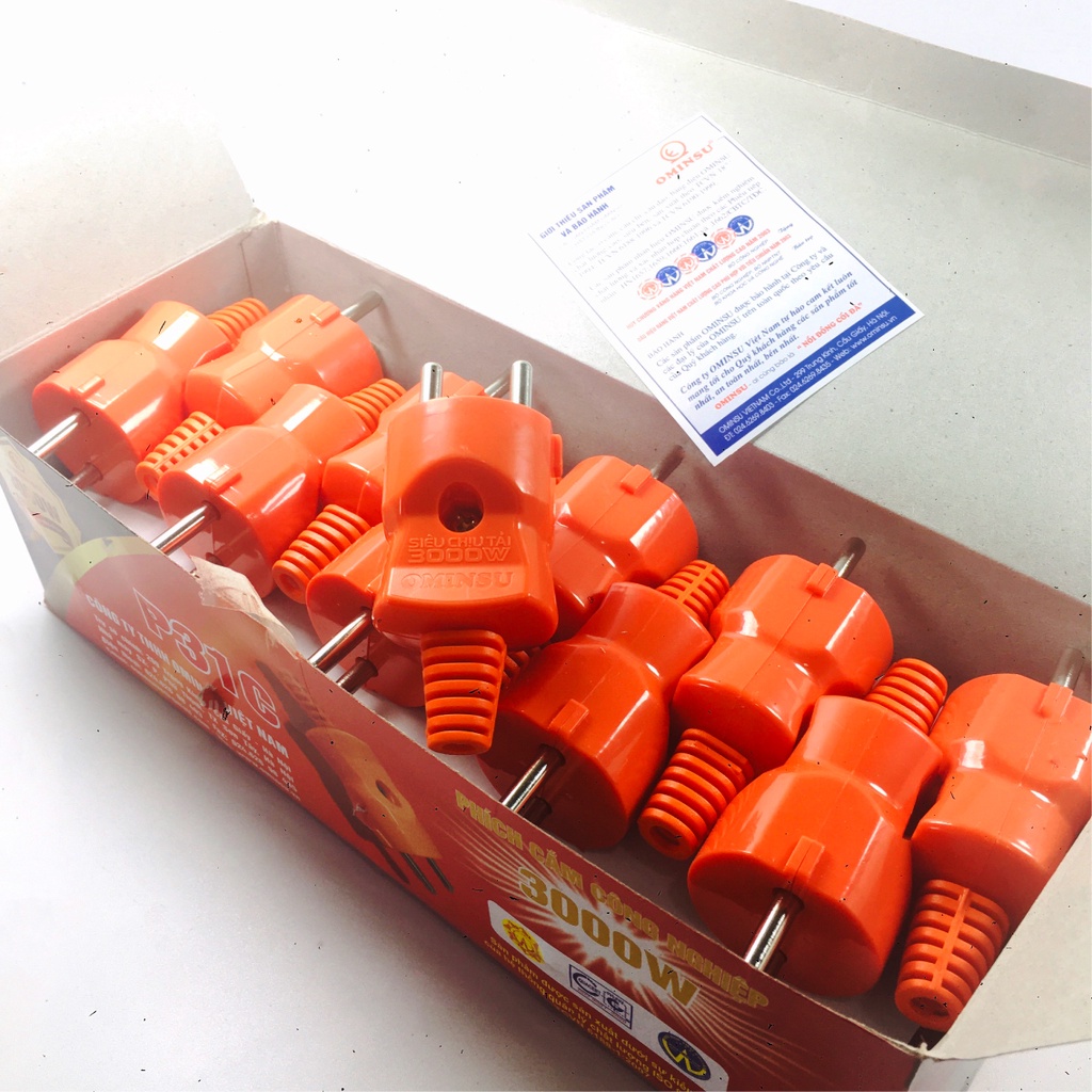 Phích cắm công nghiệp thương hiệu OMINSU chịu tải đến 3000W