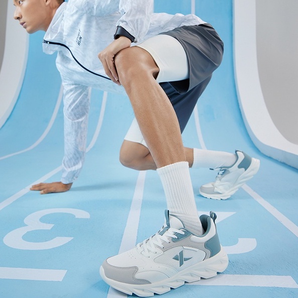 Giày Chạy Bộ Trọng Lượng Nhẹ Thoải Mái Chống Trượt / Mòn / Sốc / Mài Mòn Thời Trang Cho Nam