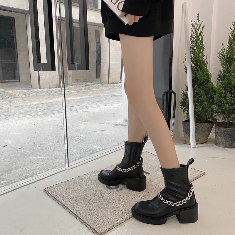 (Có sẵn) Giày boot da cao gót All Black đế vuông vuông kèm dây xích cá tính (dây có thể tháo rời) Tunime Store | WebRaoVat - webraovat.net.vn